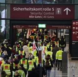 Bandara Jerman di Ambang 'Kelumpuhan', Ini Biang Keroknya