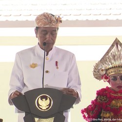 Ramai Turis Rusia dan Ukraina di Bali, Jokowi Respons Begini