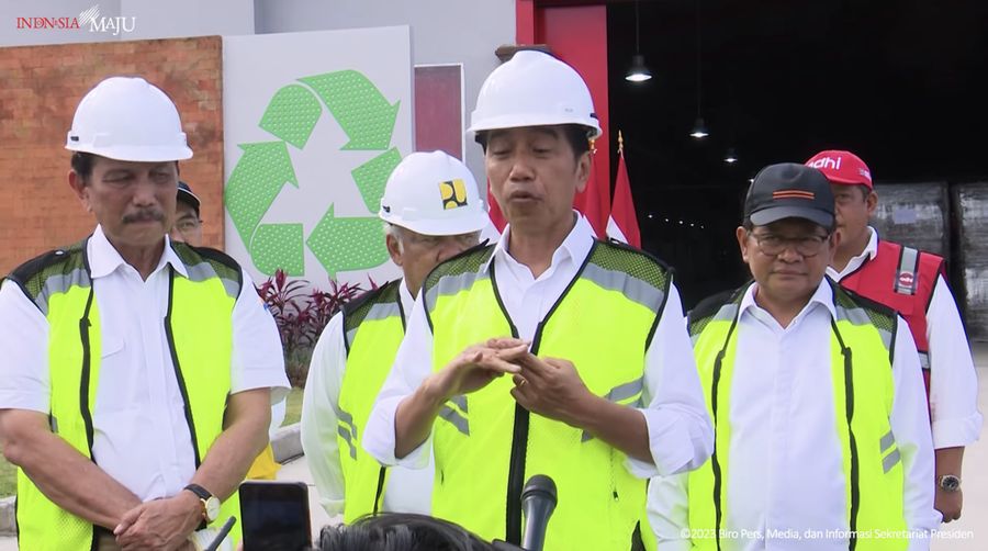 Presiden Jokowi Usai Resmikan TPST Kesiman Kertalangu, Denpasar, 13 Maret 2023. (Tangkapan Layar Youtube Sekretariat Presiden)
