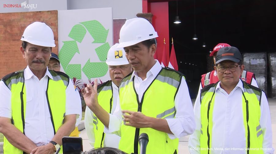 Presiden Jokowi Usai Resmikan TPST Kesiman Kertalangu, Denpasar, 13 Maret 2023. (Tangkapan Layar Youtube Sekretariat Presiden)
