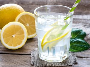 Apakah Air Lemon Bisa Menurunkan Berat Badan? Begini Kata Pakar Diet