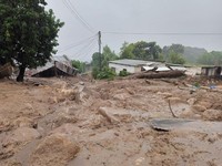 Banjir Dahsyat Hancurkan Kota, Mayat Bergelimpangan