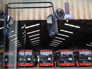 Bursa Gembok Saham Emiten Bus Listrik Bakrie Usai Naik Gila-gilaan