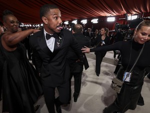 Best Actor Goes to...Michael B. Jordan Sabet Piala Oscar 2026