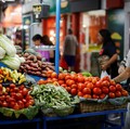 Ternyata Orang Jawa! Kisah Tukang Sayur Sukses Jadi 'Raja' di Belanda