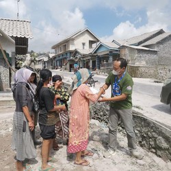 BRI Salurkan Bantuan ke Korban Erupsi Gunung Merapi