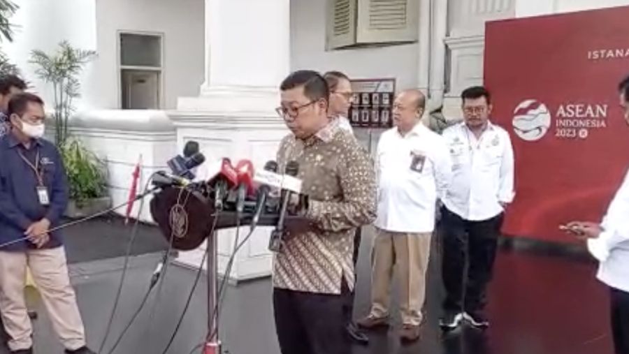 Harga Pembelian Pemerintah (HPP) Gabah dan Beras dan Harga Eceran Tertinggi (HET) oleh Kepala Badan Pangan Nasional/National Food Agency (NFA) Arief Prasetyo Adi, Rabu, (15/3/2023), di Istana Negara, Jakarta. (Dok. Bapenas)