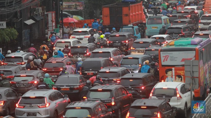Jakarta Diguyur Hujan Pagi Hari (CNBC Indonesia/Muhammad Sabki) Jakarta Diguyur Hujan Pagi Hari (CNBC Indonesia/Muhammad Sabki)
