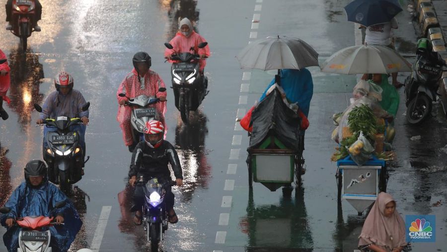 Jakarta Diguyur Hujan Pagi Hari (CNBC Indonesia/Muhammad Sabki)