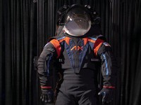 Astronom Minta Robot Gantikan Astronaut ke Luar Angkasa, Ini Alasannya
