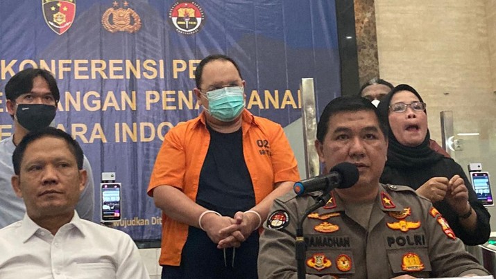 Henry Surya ditangkap Polisi, dok Bareskrim Polri. Henry Surya ditangkap Polisi, dok Bareskrim Polri. (Dok. Bareskrim Polri)