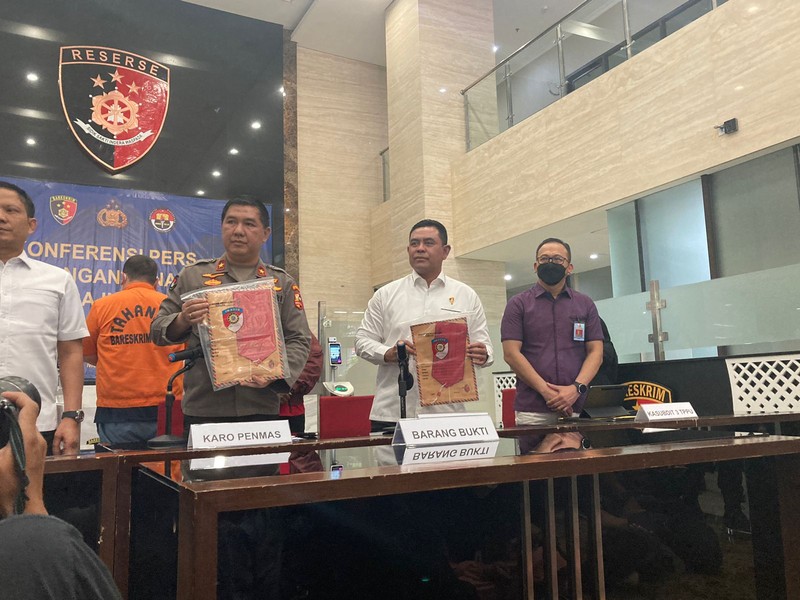 Henry Surya ditangkap Polisi, dok Bareskrim Polri. (Dok. Bareskrim Polri)