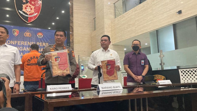 Henry Surya ditangkap Polisi, dok Bareskrim Polri. (Dok. Bareskrim Polri)