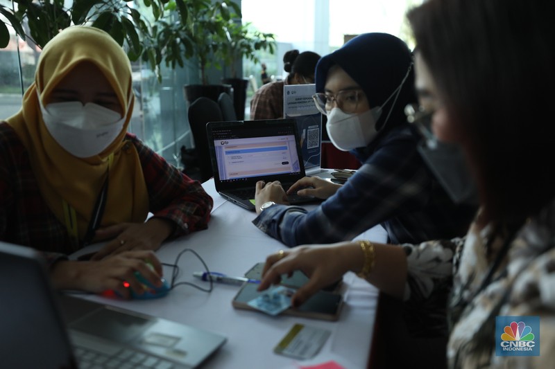 Kantor Wilayah Pajak Jakarta Selatan bekerjasama dengan Transmedia membuka layanan pelaporan SPT tahunan pajak di gedung Bank Mega (MBM), Kamis (16/3/2023). Kantor Wilayah Pajak Jakarta Selatan bekerjasama dengan Transmedia membuka layanan pelaporan SPT tahunan pajak di gedung Bank Mega (MBM), Kamis (16/3/2023). (CNBC Indonesia/Tri Susilo)