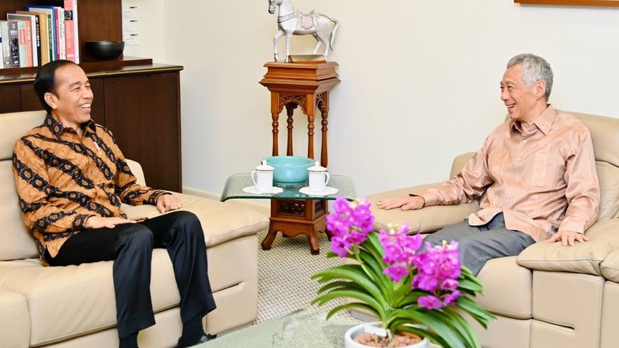 Presiden Joko Widodo tiba di Istana Kepresidenan Singapura, pada Kamis, 16 Maret 2023. Kedatangan Presiden Jokowi disambut langsung Perdana Menteri Singapura Lee Hsien Loong. (Laily Rachev - Biro Pers Sekretariat Presiden)