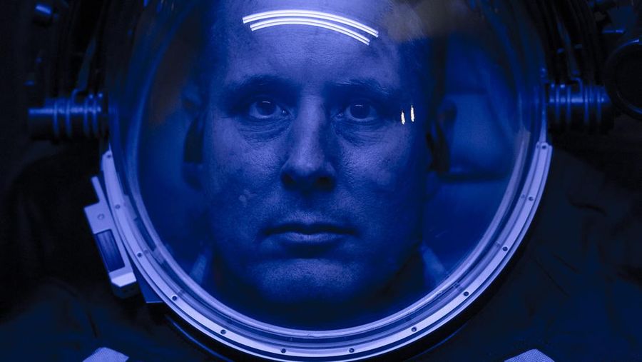 Saat astronot kembali ke Bulan untuk pertama kalinya dalam lebih dari 50 tahun sebagai bagian dari misi Artemis III NASA, mereka akan mengenakan pakaian antariksa generasi berikutnya dari Axiom Space untuk dapat berjalan di permukaan bulan. (Dok. Axiom Space)
