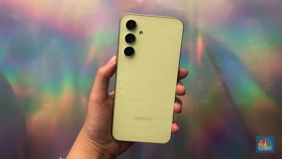 Samsung memperkenalkan Galaxy A54 di Indonesia, Kamis (16/3/2023). (վ/Kartini Bohang)