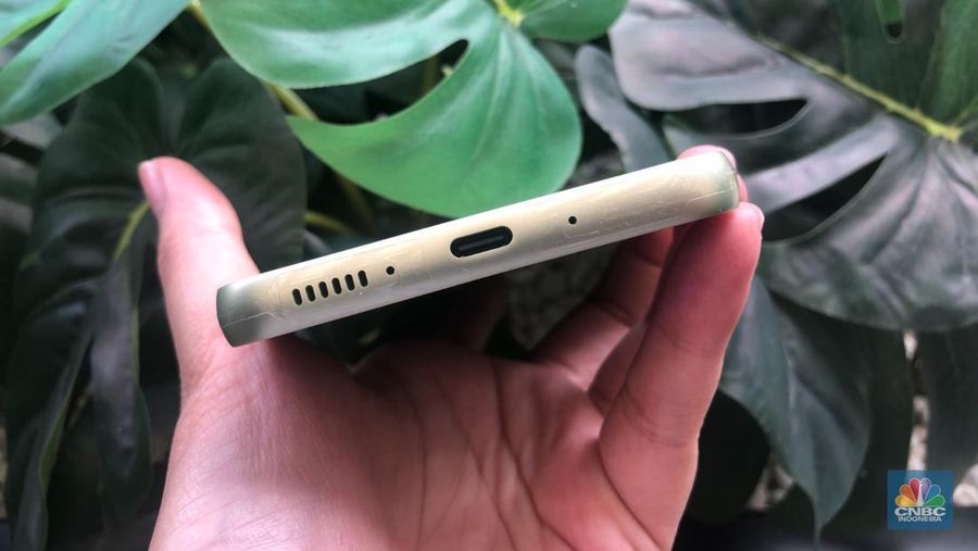 Samsung memperkenalkan Galaxy A54 di Indonesia, Kamis (16/3/2023). (CNBC Indonesia/Kartini Bohang)