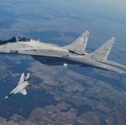 Bukan AS, Ini Negara NATO Pertama Kirim Jet Tempur ke Ukraina