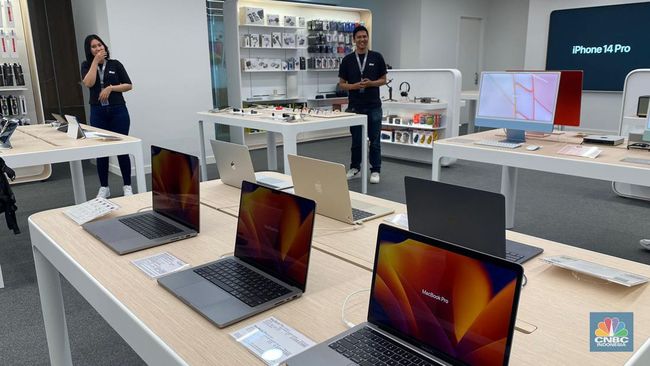 Industri Retail Lesu, Erajaya (ERAA) Rem Buka Toko Baru