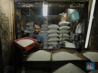 H-24 Lebaran Harga Beras Makin Dahsyat, Ini Buktinya