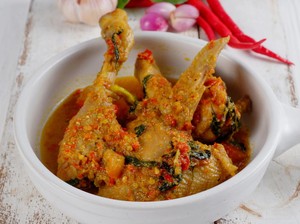 Lagi Pengin Ayam Woku? 5 Resto Manado di Jakarta Ini Paling Juara Rasanya!