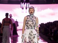 Heboh Lafaz Allah Muncul di Baju Seksi Fashion Show Australia