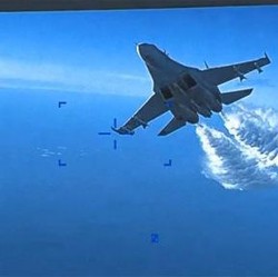 AS Rilis Video Detik-Detik Drone Dijatuhkan Jet Tempur Rusia