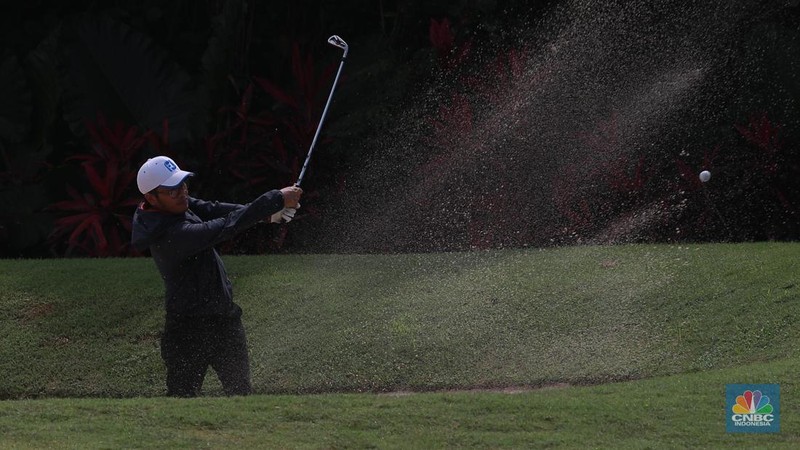 Masih menjadi salah satu rangkaian edisi Economic Outlook, CNBC Indonesia menggelar event golf bertajuk CNBC Indonesia Golf Economic Outlook Edition yang diselenggarakan pada Sabtu, (18/3) di Pondok Indah Golf. (CNBC Indonesia/Tri Susilo)