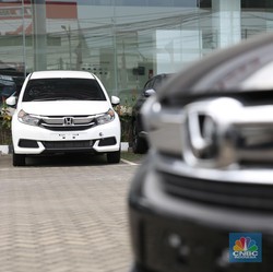 Beli Mobil di 2025, Siap-Siap Bayar 7 Komponen Pajak Ini!