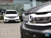 Heboh Wajib Asuransi Mobil 2025, Bos Toyota dan Honda Buka Suara