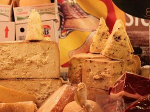 Selain KitKat, Ini 6 Pencurian Makanan Berskala Besar yang Bikin Geger