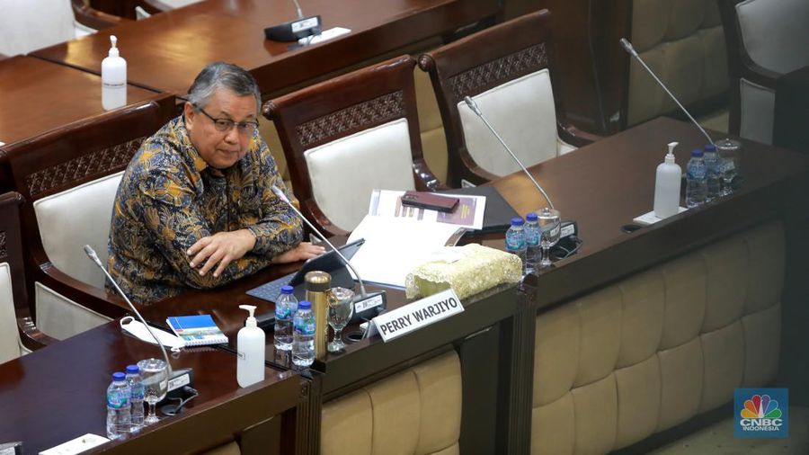 Fit and proper test Perry Warjiyo sebagai Calon Gubernur Bank Indonesia (BI) di Komisi XI DPR, Senin (20/3/2023). (CNBC Indonesia/Muhammad Sabki)