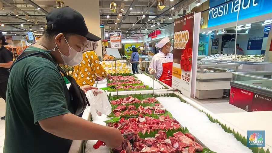 Harga daging sapi di Transmart murah meriah. Harganya gak sampai Rp 110.000 per kg. (CNBC Indonesia/Martyasari Rizky)