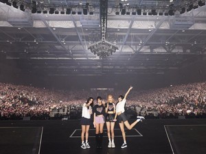 Video: BLACKPINK Mulai Tur Dunia Lewat Konser di Goyang Stadium