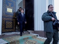 PM Jepang Tiba-Tiba ke Ukraina Bertemu Zelensky, Ada Apa?