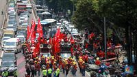 Ratusan Buruh Geruduk Kantor Menaker, Tuntut Hal Ini