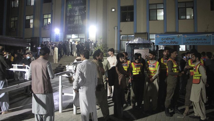 Gempa kuat menguncang Afghanistan bagian Timur, Selasa (21/3/2023) malam waktu setempat. (AP/Naveed Ali)