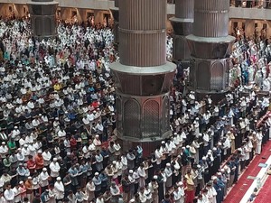 Niat Salat Tarawih Sebagai Makmum dan Imam, Lengkap dengan Tata Caranya