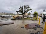 Penampakan Tornado Dahsyat Terjang California, 5 Orang Tewas