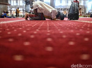 9 Amalan Saat Malam 1 Suro, Jangan Sampai Terlewat!