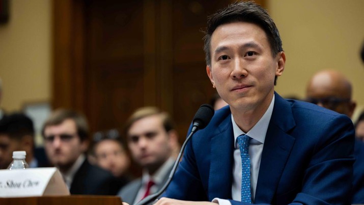 1249153091 WASHINGTON DC, UNITED STATES - MARCH 23: TikTok CEO Shou Zi Chew listens to questions from U.S. representatives during his testimony at a Congressional hearing on TikTok in Washington, DC on March 23rd, 2023. (Photo by Nathan Posner/Anadolu Agency via Getty Images)