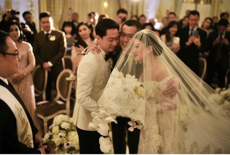 Atlet Bulu Tangkis Kevin Sanjaya dan Valencia Tanoesoedibjo menggelar pernikahan di Paris, Prancis, pada Kamis (23/3/2023). (Tangkapan Layar Instagram morden.co)