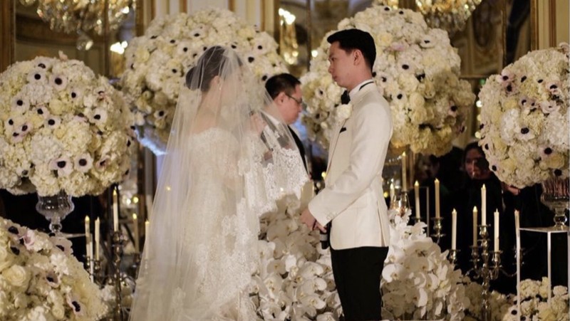 Atlet Bulu Tangkis Kevin Sanjaya dan Valencia Tanoesoedibjo menggelar pernikahan di Paris, Prancis, pada Kamis (23/3/2023). (Tangkapan Layar Instagram morden.co)