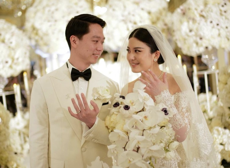 Atlet Bulu Tangkis Kevin Sanjaya dan Valencia Tanoesoedibjo menggelar pernikahan di Paris, Prancis, pada Kamis (23/3/2023). (Tangkapan Layar Instagram morden.co)