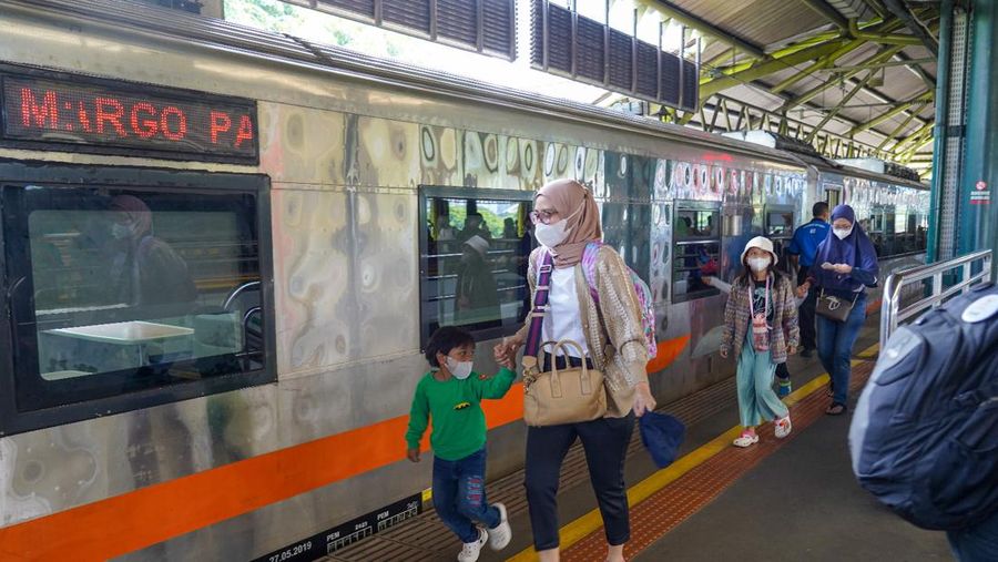 Ilustrasi pemudik memadati stasiun kereta api. (Dok. KAI)