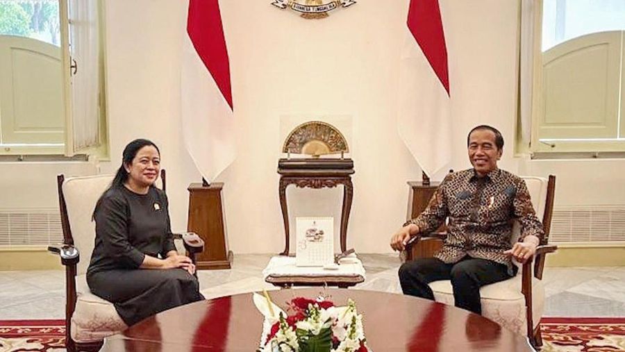 Ketua DPR RI saat mengadakan pertemuan dengan Presiden Joko Widodo di Istana Negara. (Instagram @puanmaharaniri)