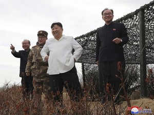 Momen Kim Jong Un Pamer Uji Coba Drone Daya Ledak Tinggi