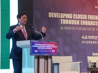 Luhut Bujuk Korsel Permudah Visa Warga RI Pakai e-Paspor