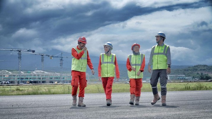 PT WIJAYA KARYA (Persero) Tbk (WIKA) berhasil membukukan penjualan sebesar Rp21,48 Triliun, bertumbuh sebesar 20,6% (YoY), dibandingkan periode yang sama pada tahun lalu sebesar Rp17,81 Triliun. PT WIJAYA KARYA (Persero) Tbk (WIKA) berhasil
membukukan penjualan sebesar Rp21,48 Triliun, bertumbuh sebesar
20,6% (YoY), dibandingkan periode yang sama pada tahun lalu
sebesar Rp17,81 Triliun.